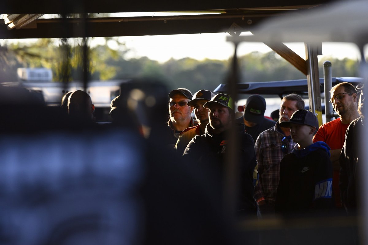 The drivers meeting is complete @CitrusSpeedway. Qualifying is up next on the schedule, set to begin @ 6:30 p.m. ET. The #WheelManSeries Sportsman are second in order. Watch the feature on 51: speed51.com/watch-tonight-…