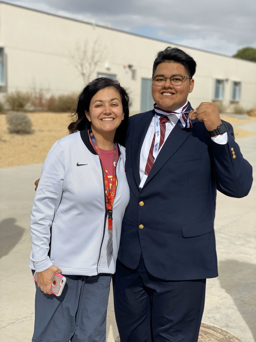 GuevaraTheThird's tweet photo. Thank you for being my reason to continue in the health magnet and all my achievements I owe them to you π¨π½ββοΈπ #TexasHOSA #Area4LetsRoar #Statebound @BAHealthscience https://t.co/hd7HcMMVVj