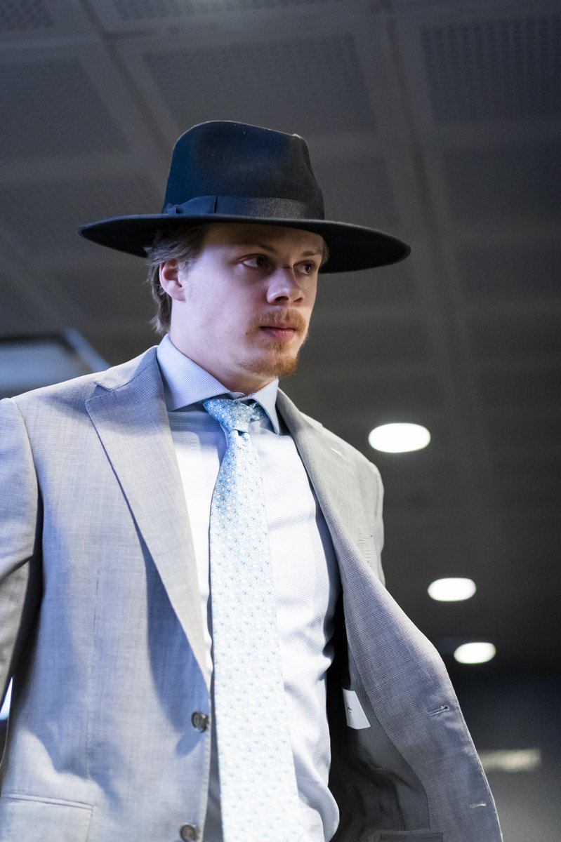 MapleLeafs's tweet image. Stylin’ on Saturday night.

#LeafsForever