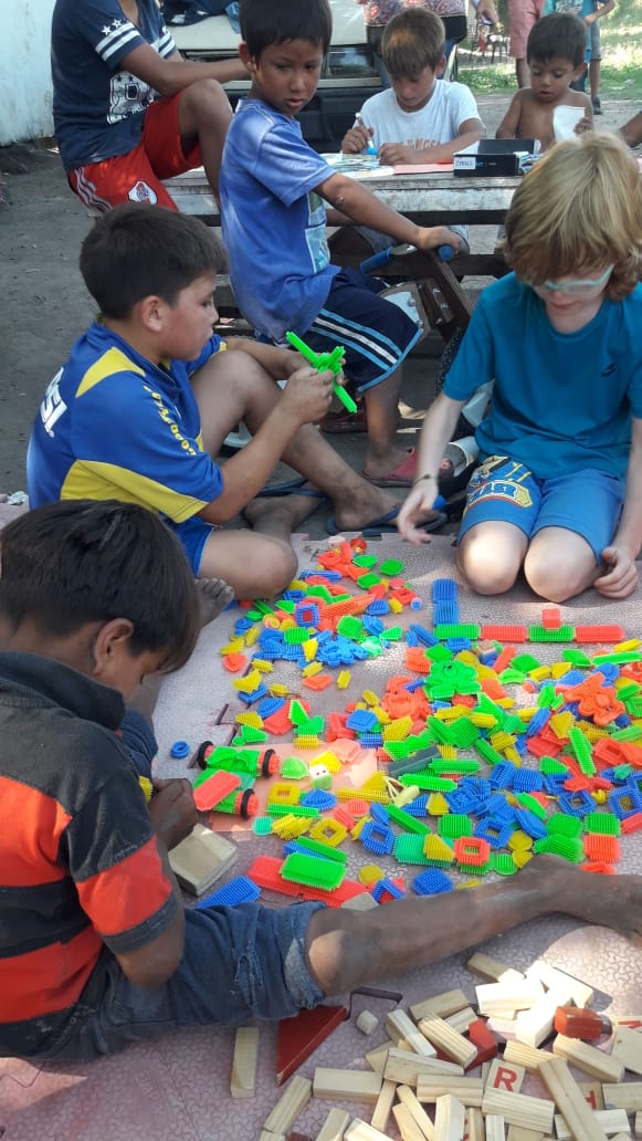 masperonismo's tweet photo. Compartimos una divertida tarde de inclusión y oportunidades para lxs más peques. Disfrutamos de esta actividad organizada por lxs que integramos la Mesa de Niñez y adolescencia de Los Hornos.

#MarcelaPastore https://t.co/kmhBnGyYc8