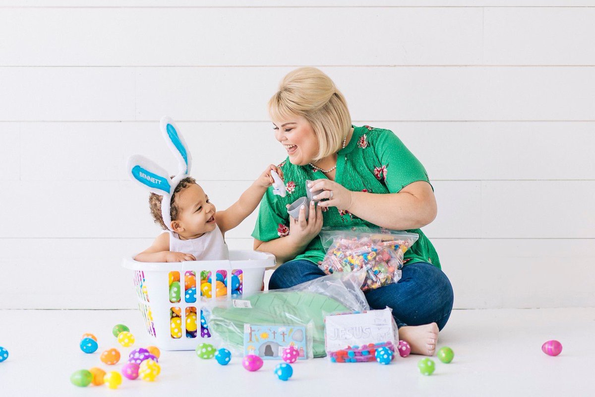 kreativeinlife's tweet photo. Teaming up with @OrientalTrading to showcase their amazing Easter line. I LOVE their faith based options. Check them out. 👉https://t.co/HkvjSUxNeG. #OTCHipHopSquad #OTCEaster #ad #easter https://t.co/UvtsBYavTV