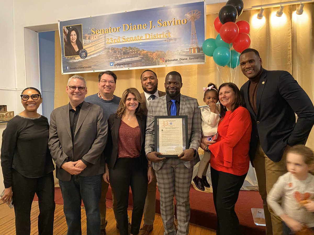 This is what #support #community #purpose #SharedVision looks like on all levels! Love the borough, district, school and people I collaborate it.  Thank you <a href="/Charlesdfall/">Charles D. Fall</a> <a href="/dianesavino/">Diane Savino</a> for recognizing #OUR efforts in changing the narrative.