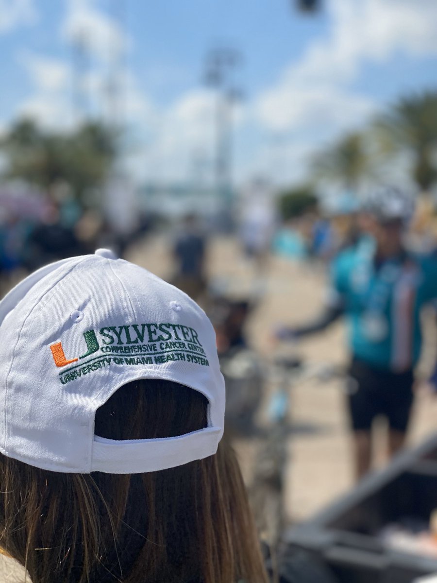 Audra_98's tweet photo. Love these peeps! It was a great day to #TackleCancer with @SylvesterCancer and @MiamiDolphins #DCC10 https://t.co/ptbwapeB5M