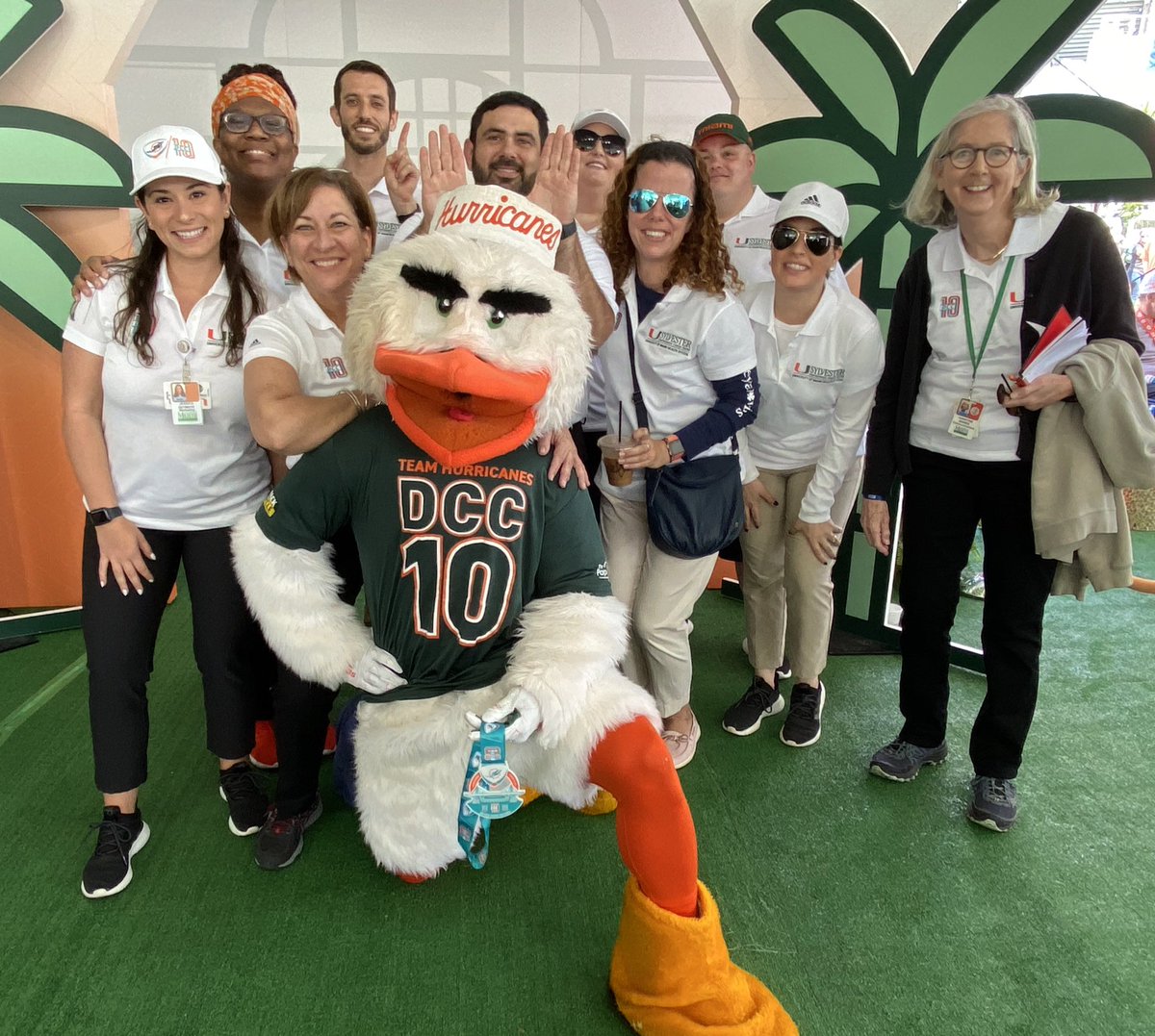 Audra_98's tweet photo. Love these peeps! It was a great day to #TackleCancer with @SylvesterCancer and @MiamiDolphins #DCC10 https://t.co/ptbwapeB5M