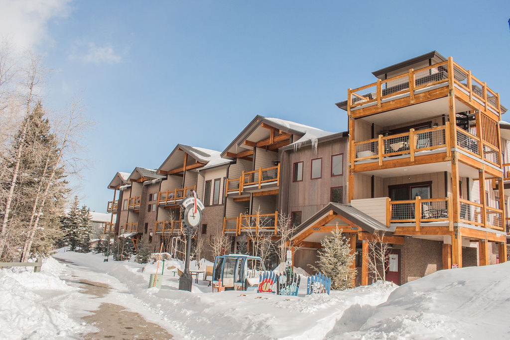 PaffrathThomas's tweet photo. Just listed! Beautiful Rivers Edge Condo with views of the Blue River and surrounding mountains. Click on the link below for a full report. https://t.co/79RsBdKw4S https://t.co/ru7xAw0CsV