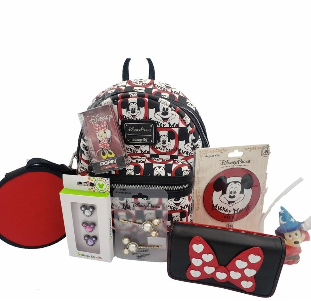 gopinpro's tweet photo. 🥳🎂GoPinPro turned 3️⃣!!🎂🥳
To celebrate check out our #Instagram @GoPinPro to enter our 3️⃣ year giveaway!!
🎁
Prizes shown in picture 😁🥳🎁
🎁
#giveaway #gopinpro #pintrading #pins #Disney #Mickeymouse #pinfolio #disneygiveaway #disneyparks https://t.co/CQzdiiqbPm
