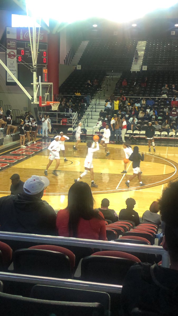 SCCPSS_HPEA's tweet photo. Game 3! Lady Smashers vs. Lady Spartans. #FinalFour #Johnson #SavTakeOver https://t.co/GJqtoXQgxN