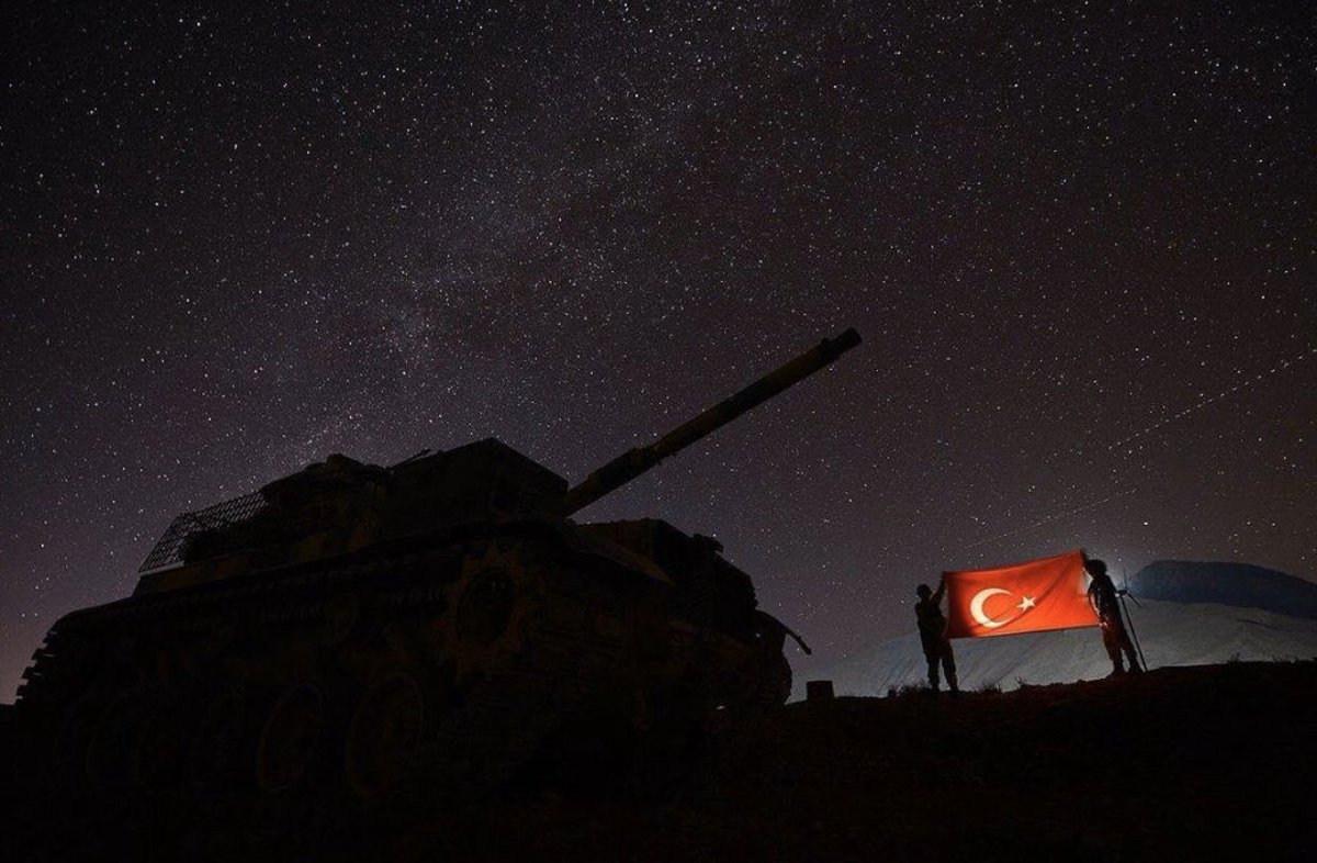 Semra_eymen's tweet photo. Ve sana ALLAH şanlı bir Zaferle yardım eder.
Fetih suresi 3. Ayet 
Haydi #BİSMİLLAH
Dünyayı dar edecek inşALLAH
ALLAH Yar ve Yardımcınız olsun #Yiğitler
#OrdumMilletOmuzOmuza 🇹🇷
RTE https://t.co/gPvqj6HKzE