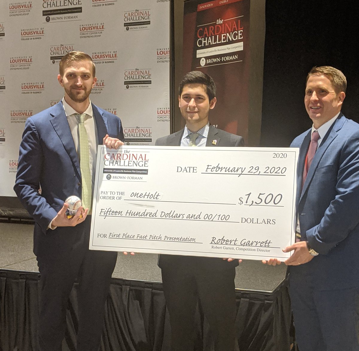 CardChallenge's tweet image. Congratulations to this year&apos;s Fast Pitch winner, oneHolt. @UofLbiz @ForForcht #CardChallenge