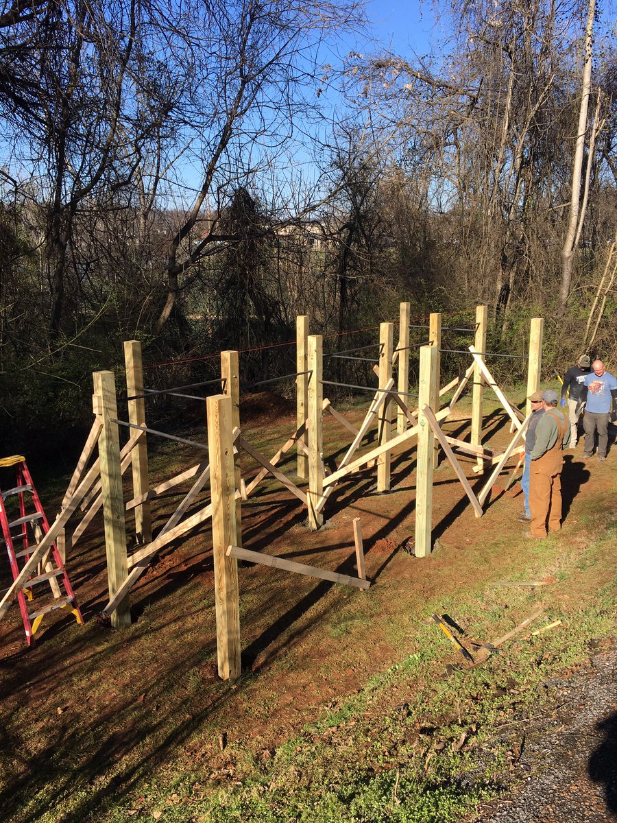 #DogPound HIMs put in some pull up bars today. Shout out to I-Beam and the rest of the crew.                                     <a href="/F3Nation/">F3</a> @F3Knoxville <a href="/f3ten/">ғαтσσи | ♥</a>