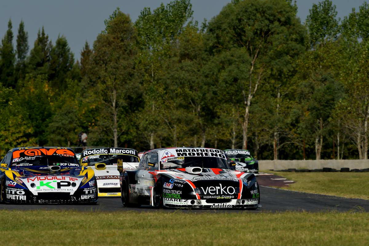 #automovilismo #TCMouras Frano larga en punta la final 

pistasargentinas.com/noticias/notic…