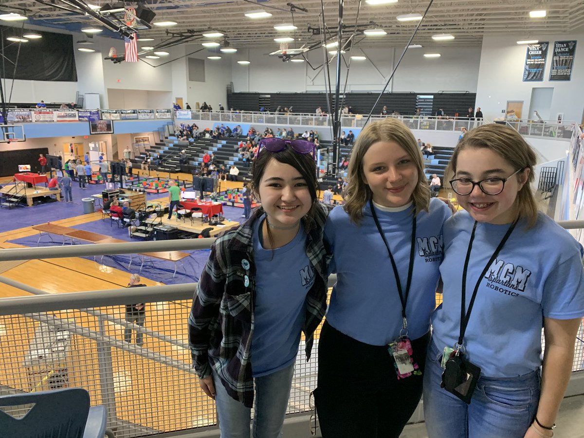 Which first year middle school team won 4/5 VEX competition rounds today AND collaborated with @ShelbyWMS for elimination rounds? @MCMSbigs @MCMSpartanAP <a href="/MCM_Principal/">Donna Jones Hocker</a> #SpartanPride #PoG #proudteacher