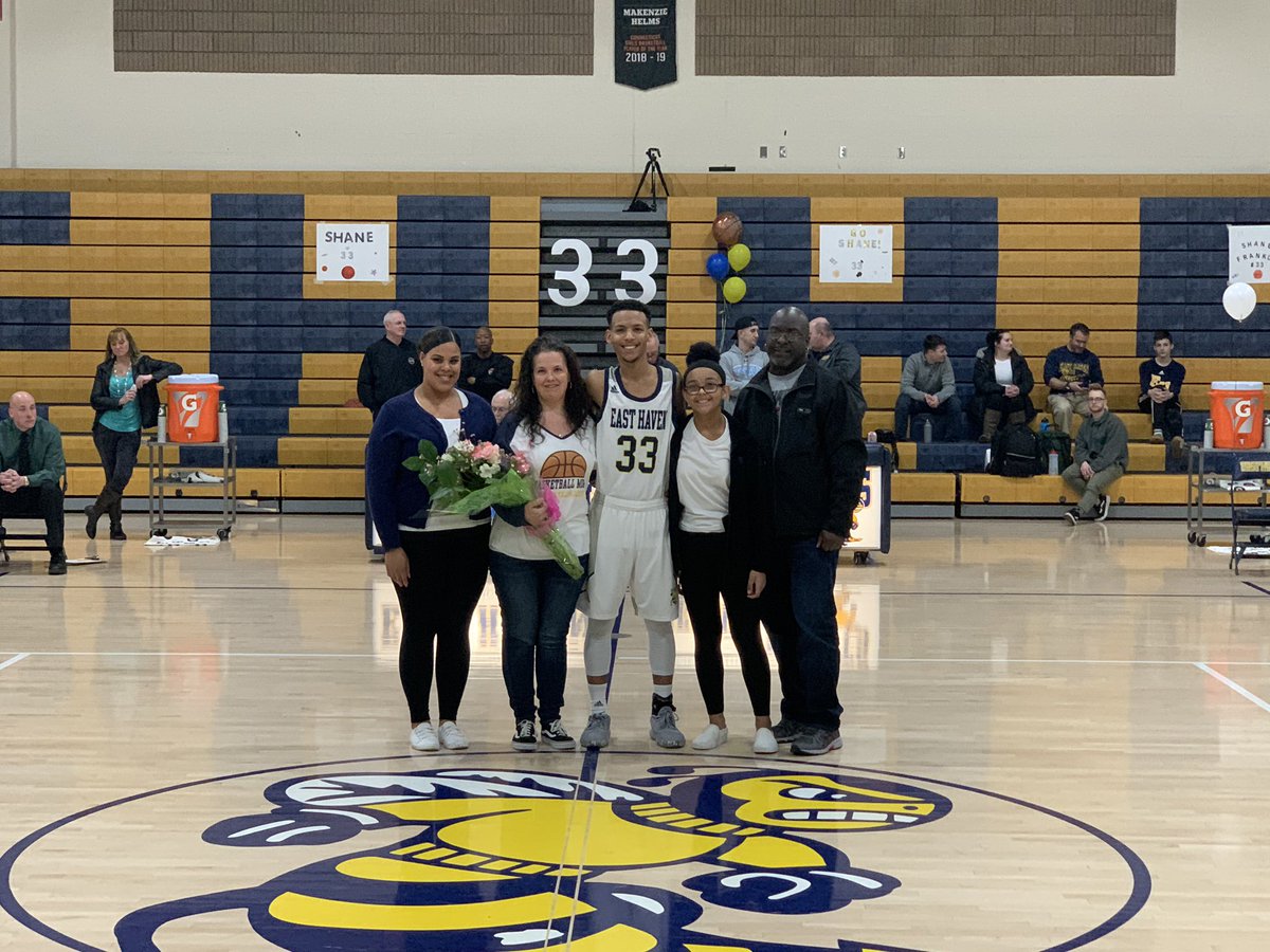 EHavenAthletics's tweet photo. Boys Hoops: East Haven 51 Seymour 74 Final. East Haven Senior Night for Shane Franklin, Maia Thompson, Ally Bourque &amp; Meg Fucci. @EHBVB @EHHSCheer @EhHive @GameTimeCT https://t.co/XZBu2yaxPP