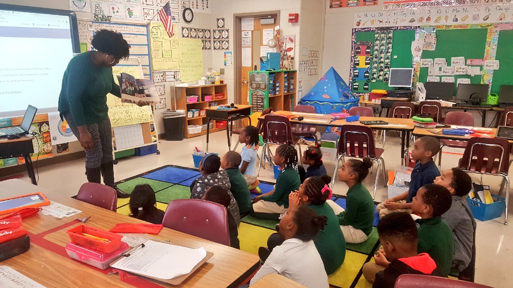 Pressleyteach's tweet photo. I enjoyed my time hanging out with these enthusiastic readers🥰📚. We read Tar Beach and made sure to take an @AccReader test on our #Tablet2Read  iPad @APSDeerwood. W/ @BartholeElsie #Atlantakids #LexileMatters #BookLovers https://t.co/rtoq0Jo1Pz