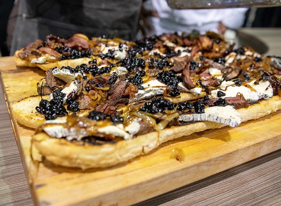 Agribition's tweet photo. Your food before it hits the plate🍴#FoodDemo #ThrowbackThursday #CWA19 https://t.co/gT6FVeezbT