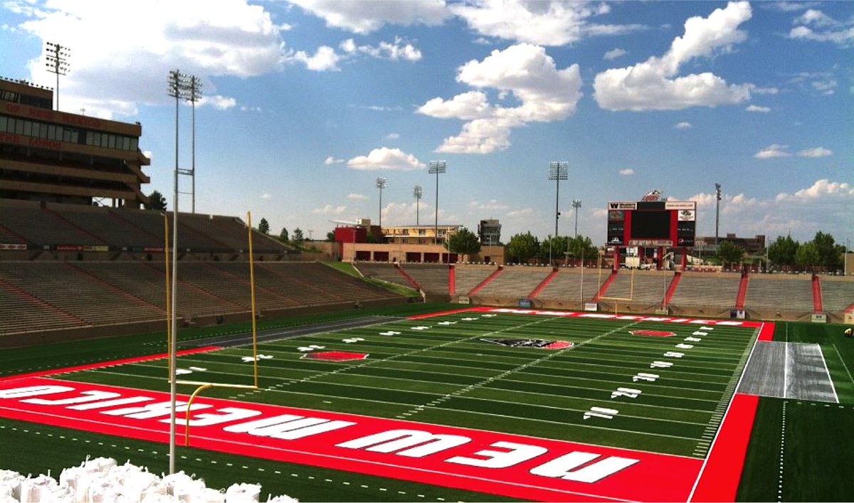 imnotahero123's tweet photo. Very blessed and greteful to announce that I have received an offer from New Mexico 🔴⚪️⚫️ @CoachPerrone @gridironarizona @CoachHathcock @CoachLenz 🙏🏽😤💯 https://t.co/jOMo4Y7g0S