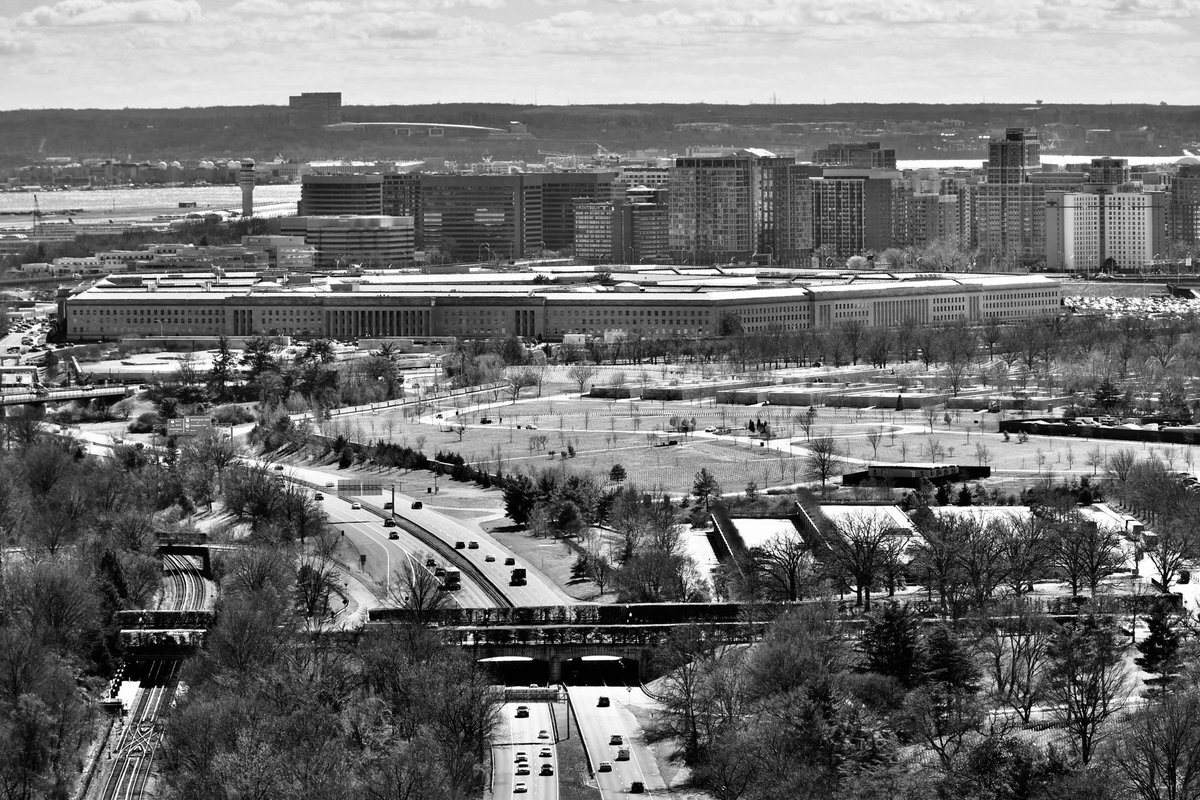 mortezart's tweet image. A view from the top of Raytheon building! #WashingtonDC #Mortezart #Raytron #Rosslyn
