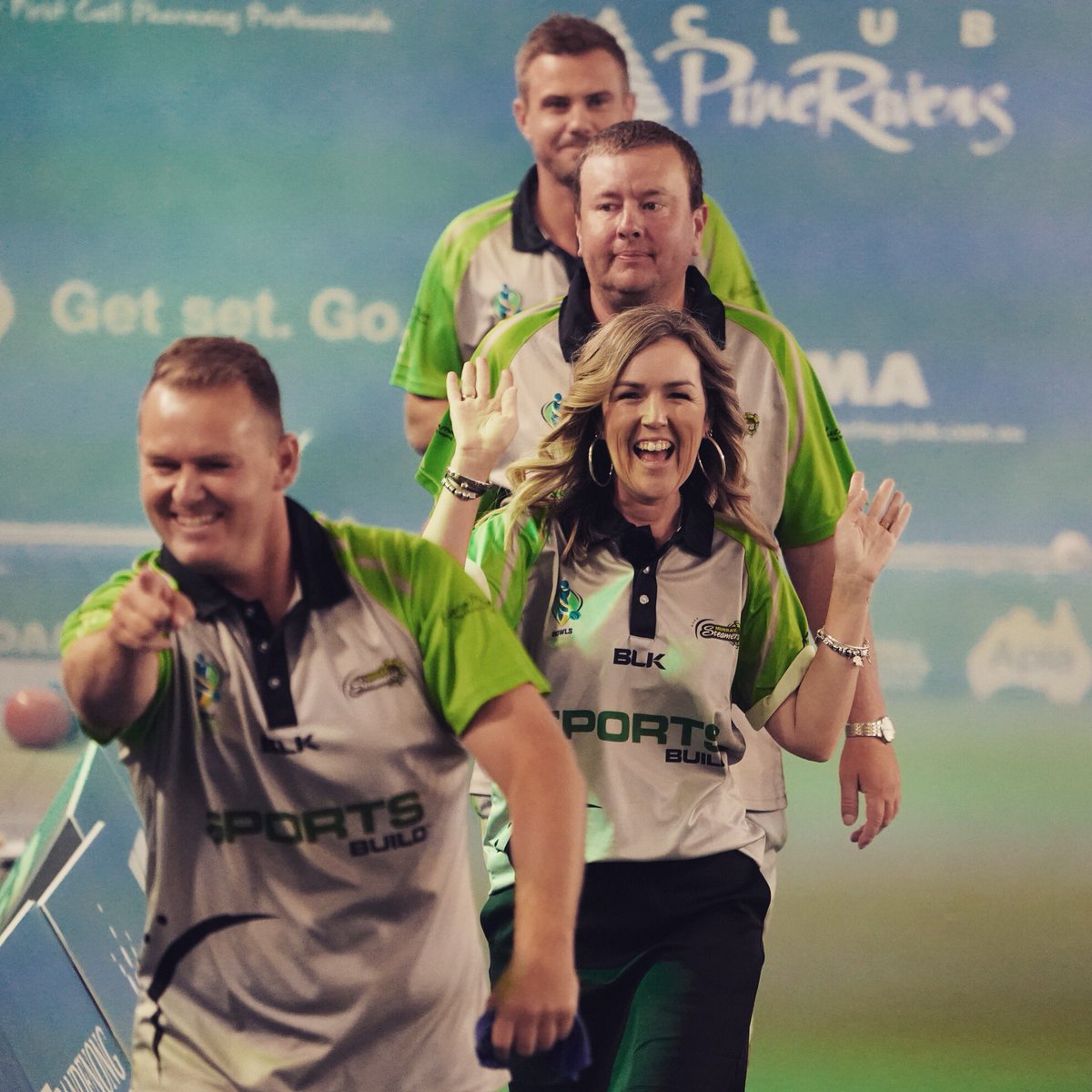 Host turned last minute Bowler last night. What a laugh! And a win! 👏 Go <a href="/MurraySteamers/">Murray Steamers</a> 📸: <a href="/BowlsAustralia/">Bowls Australia</a>