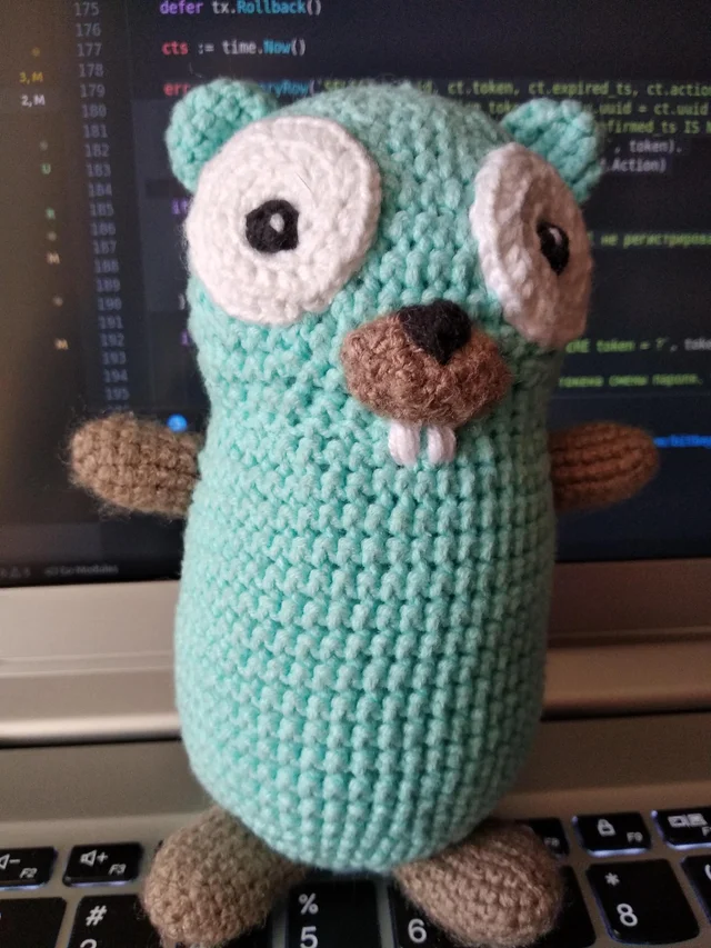 Knit gopher