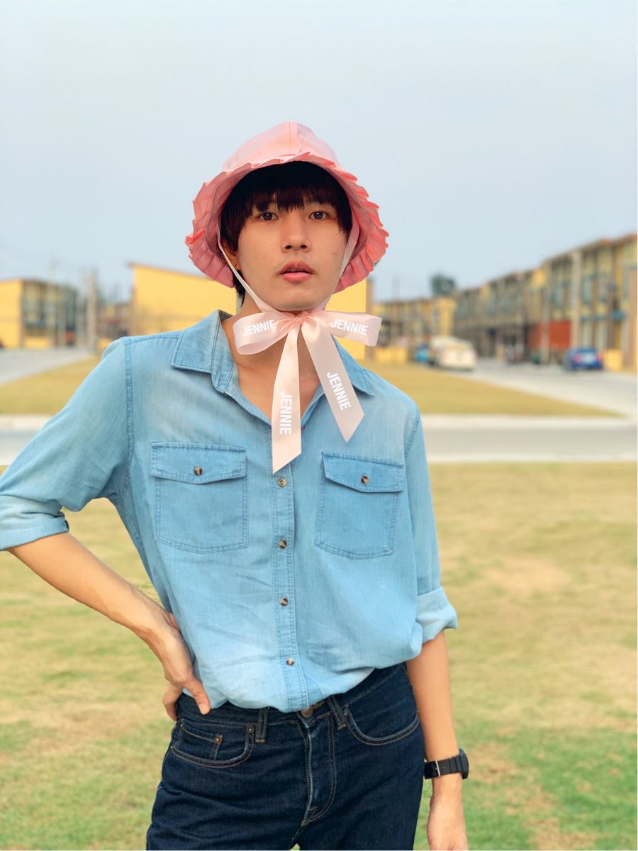 hug_farm's tweet photo. 🎀 ริบบิ้นที่หมวกสามารถผูกได้หลายแบบ ตามที่ชอบเลยจ้าา 

👒 หมวกมีสี ชมพู , ขาว , ดำ , เหลือง 
 ⁃ เลือกสีอักษรได้ มีขาว กับ ดำ
📌 ราคาโปรโมชั่นเพียง  259 บาท ( จากราคาปกติ 399 บาท) 😱😱 สกรีนชื่อฟรี
#หมวกวินเทจ  #หมวกไหมพรม #หมวกบักเก็ต #หมวกแก๊ป #หมวกเบเร่ต์ #หมวกแฟชั่น #หมวกคู่ https://t.co/375tpaz99z