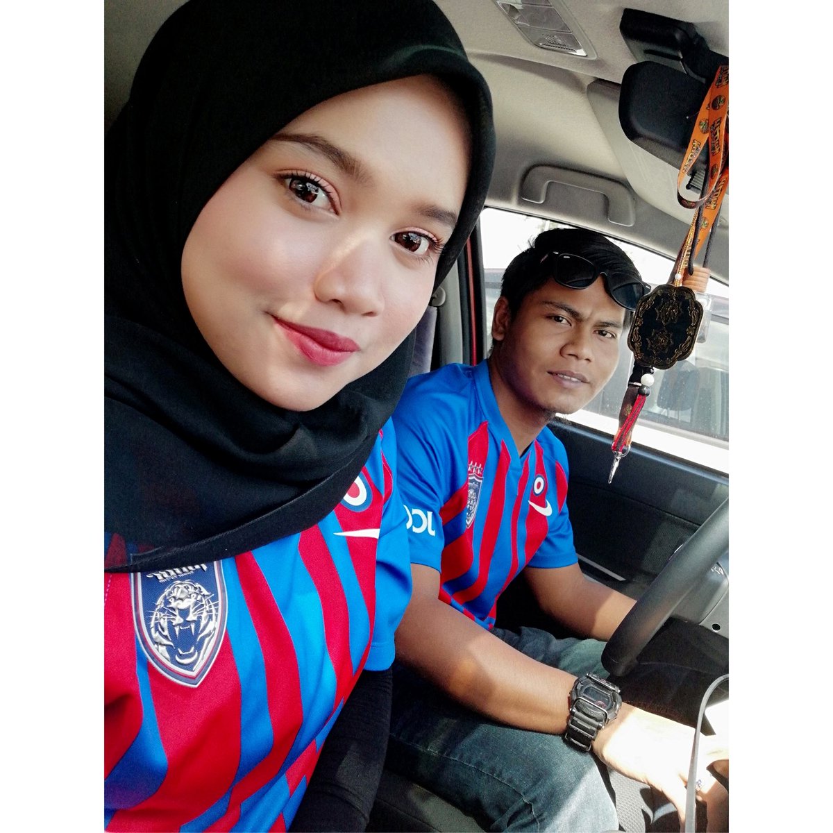 Littlearmeldaa's tweet photo. LUASKAN KUASA MUU ..
SEKOGA JDT MENANG MALAM NI ..
PIALA SUMBANGSIH 2020 ❤️💙🔥🔥 ..
HIDUP SOUTHERNS TIGER 🐅🐅 #100luckyRoyalGuests @OfficialJohor @HRHJohorII https://t.co/47omst0gNi