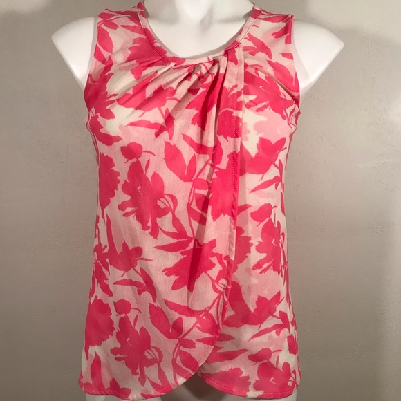 Harleybean23's tweet photo. So good I had to share! Check out all the items I'm loving on @Poshmarkapp from @Slauricello #poshmark #fashion #style #shopmycloset #newyorkcompany #anneklein: https://t.co/DDdkW05YsM https://t.co/e3uW5Nci6W