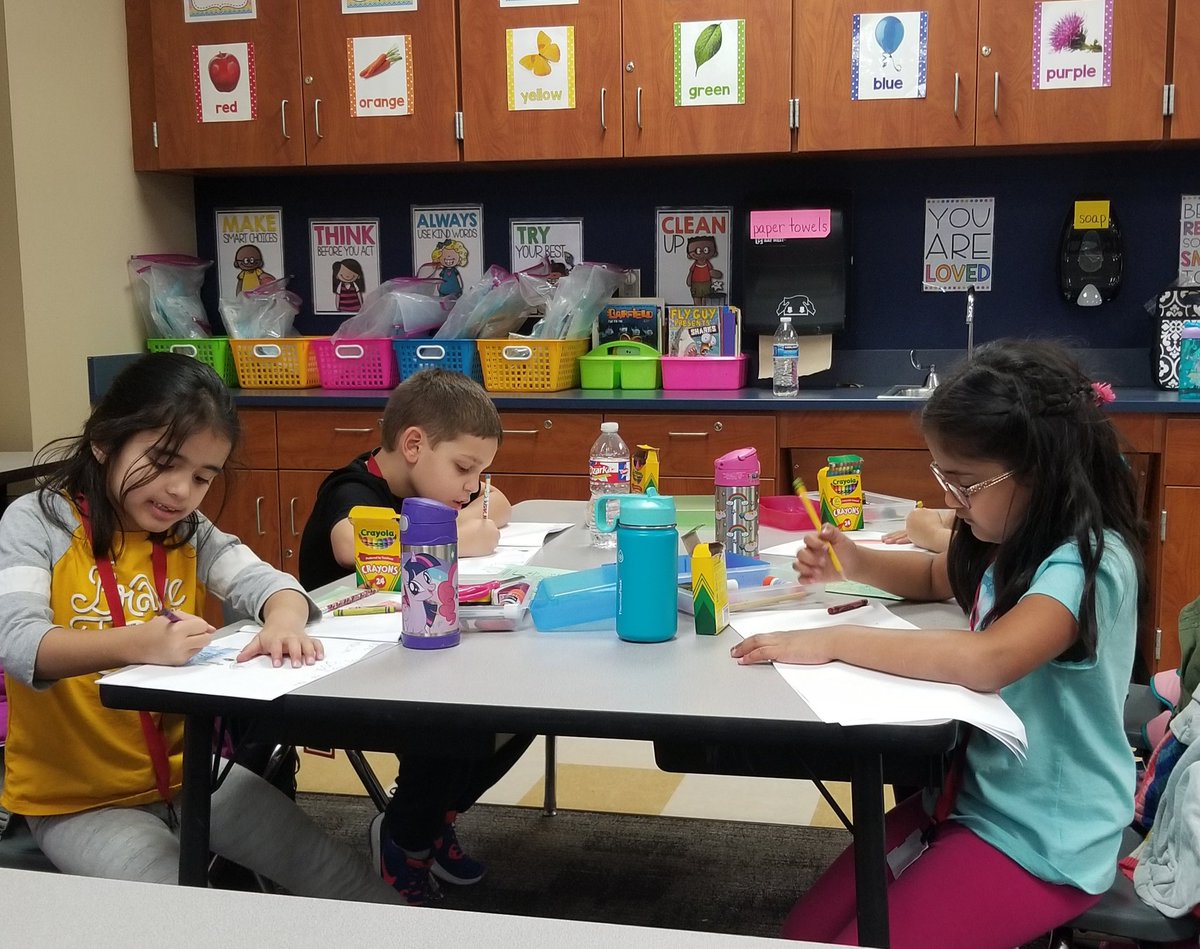 msvalconnelly's tweet photo. My class was so focused on their non-fiction writing today and it truly makes my teacher heart happy! ❤ @WarnerCFISD https://t.co/Wrcuic1UhM