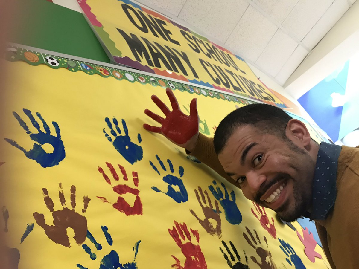 Justin_D_James's tweet photo. One School Many Cultures! #MalvernEs #MyMISD #MulticulturalFair https://t.co/oj0sFsQDVy