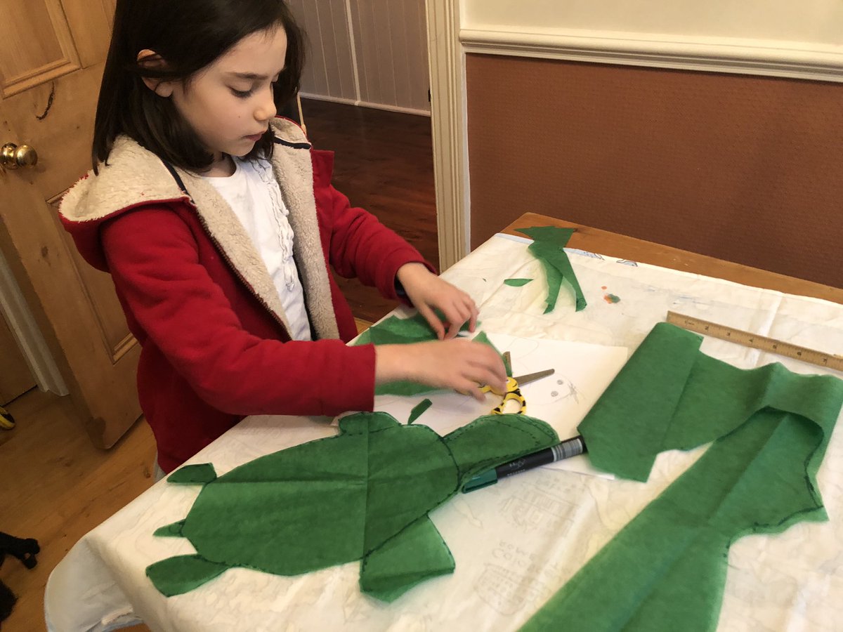 EmilyAhmed_'s tweet photo. So i should be getting ready for our #BAMEmaternityVoices event tomorrow.... but somehow I have been roped into some last minute craft activity by my 8 yr old for the @BGWindowShow At the least the 2 yr old is asleep. Gonna be a long night! #MultiTaskingMum https://t.co/ylrbTgRUmg
