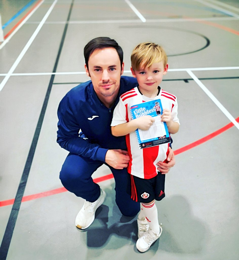 DM1185's tweet photo. 😁 A smiling Buster after football tonight is the best sight ever, especially after what a "reputable" North East company put him through!
.
Thank you so much for tonight @johno660 he's buzzing! #SessionOneDone ⚽💥💪🏼 https://t.co/SzBFSRyl97
