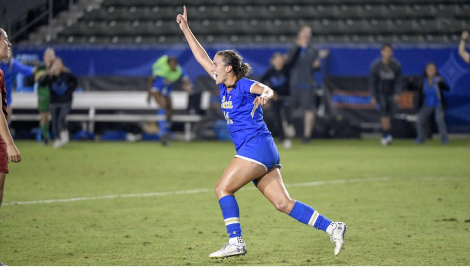 UCLAradio's tweet photo. 🚨INTERVIEW ALERT🚨Tune in to https://t.co/vytyXRuG9P today at 5pm OST as The Bruin Back Heel will have Special Guest⚽️: @UCLAWSoccer Superstar Olivia Athens! Be sure to ask questions in the chat! @oliviaathens #GoBruins💙💛 @avx_9001 #OA14 https://t.co/r2vH3mehrE