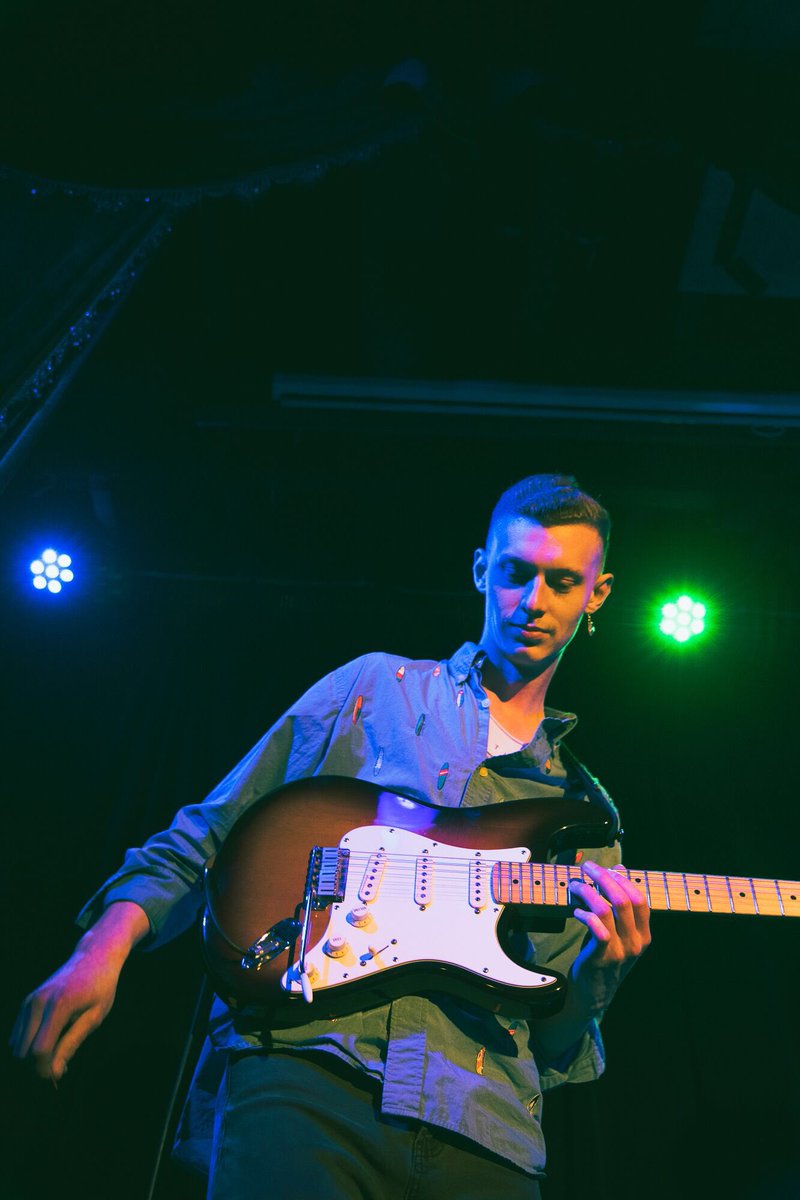 for real they do be kinda vibin tho.. 🤔
.
.
.
.
.
.
📸: miranda munguia