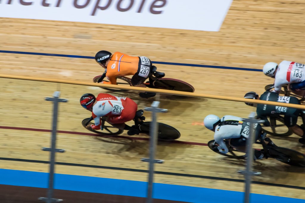 cyspo's tweet photo. トラック世界選手権2日目、男子ケイリンでは脇本雄太が銀メダルを獲得した。絶対強者ラブレイセンに先行を許してしまったものの、見事な食らいつきを見せた。
#Berlin2020 #TrackWorlds2020 https://t.co/9rrUVhPFKa