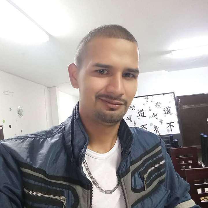 RomanovZefore2's tweet photo. #NuevaFotoDePerfil https://t.co/KdyUcbHcgQ