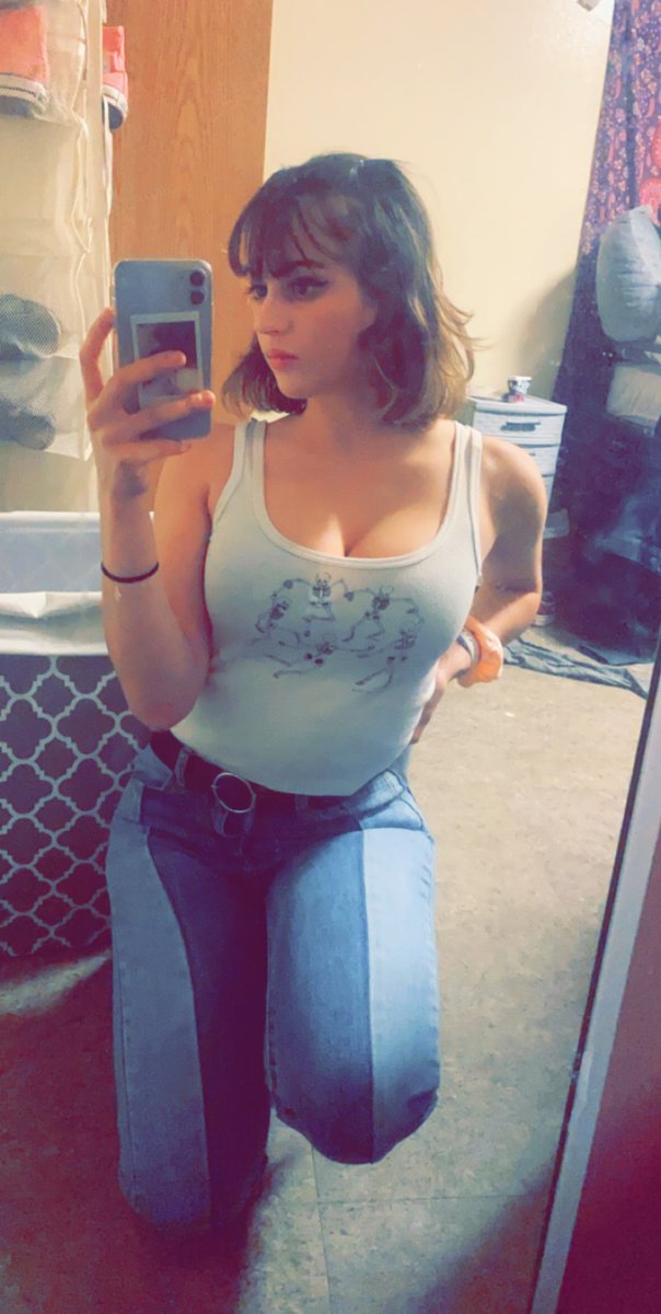 racchhhhelll's tweet image. your illnesses do not define you nor do they control you. from being at one of my lowest points to now has shown me so much. you have to be kind to yourself. if you are kind to your body, it will be kind back. you are never alone in your struggles 💜#NEDAwarenessWeek