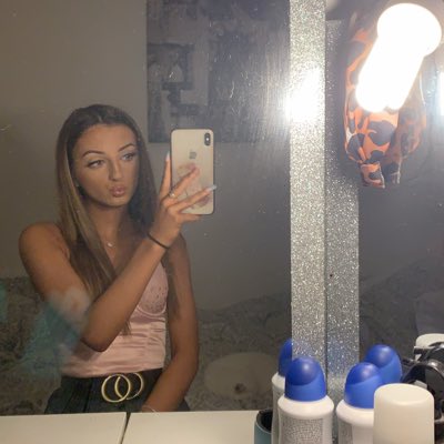 beccamcarthur4's tweet photo. #NewProfilePic https://t.co/VQ0B9kUUxO