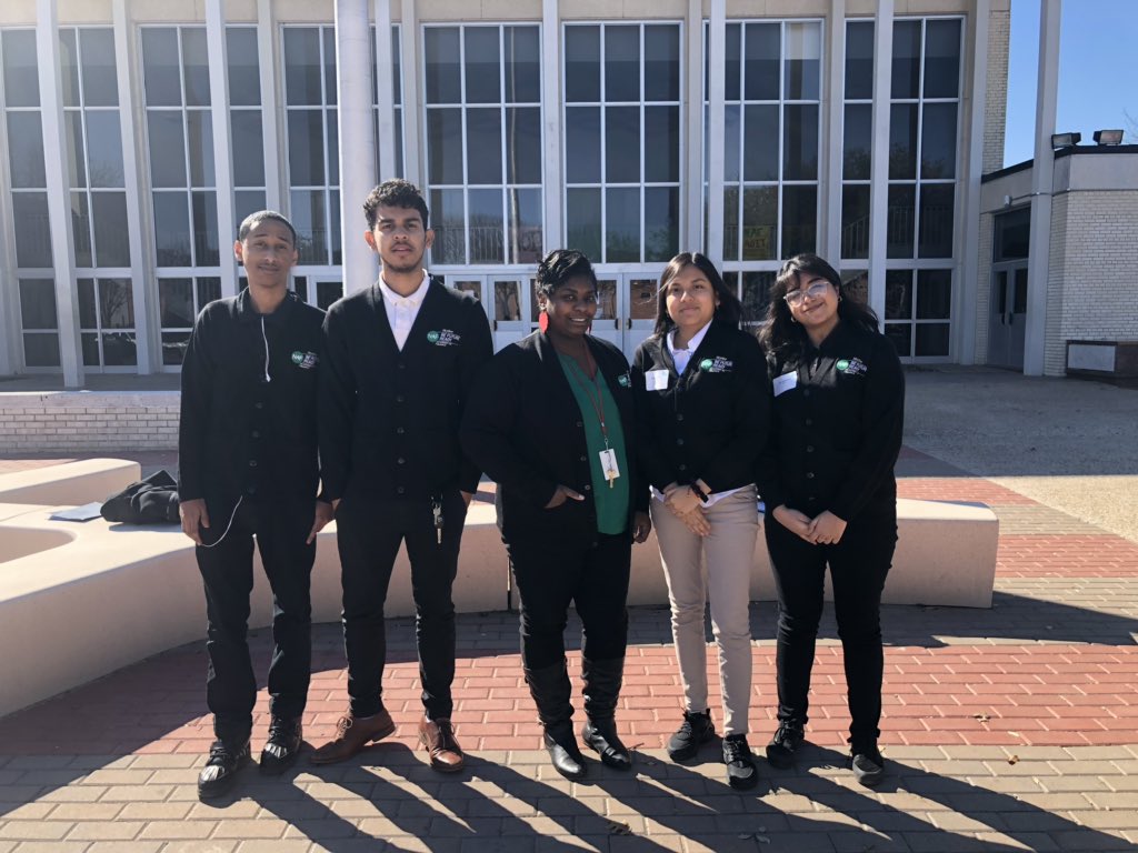 AofNaf's tweet photo. Teaching and learning for occurs far beyond the classroom for AOF...from the desk of Capital One, the students practiced elevator pitches and interview skills... https://t.co/wPQNhUb4Vx