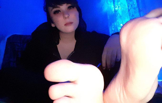 I had so many imaginary friends as a kid. Did you guys have any? #feetpicsforsale #feetoftwitter #feetgoddess<a href="/tag/soles"class="tags"><span>#soles</span></a><a href="/tag/perfectfeet"class="tags"><span>#perfectfeet</span></a><a href="/tag/feetgoddess"class="tags"><span>#feetgoddess</span></a><a href="/tag/feetpicsforsale"class="tags"><span>#feetpicsforsale</span></a>