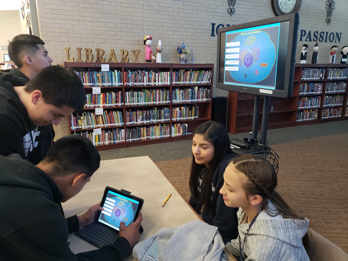 Station Spotlight: Learn about cell organelles through a fun and interactive game! With Cell Explorer, students can fight off cell-destroyers in the cytoplasm while simultaneously learning about components of a cell. Science can definitely be fun! #HCISDDLDAY20 #DLDay #CanoILC