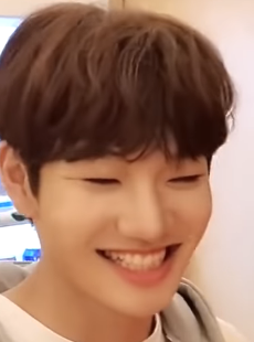 huijun- oh my GOD- these teeth are literal. Perfection- very cute- love them- best teeth1000000/10 would eat