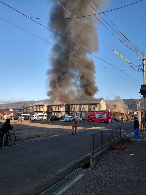 火事 長野県岡谷市長地権現町2丁目で火災発生 大きな黒煙上がる 現地の画像や動画まとめ まとめダネ 火事 長野県岡谷市長地権現町2丁目で火災発生 大きな黒煙上がる 現地の画像や動画まとめ まとめダネ