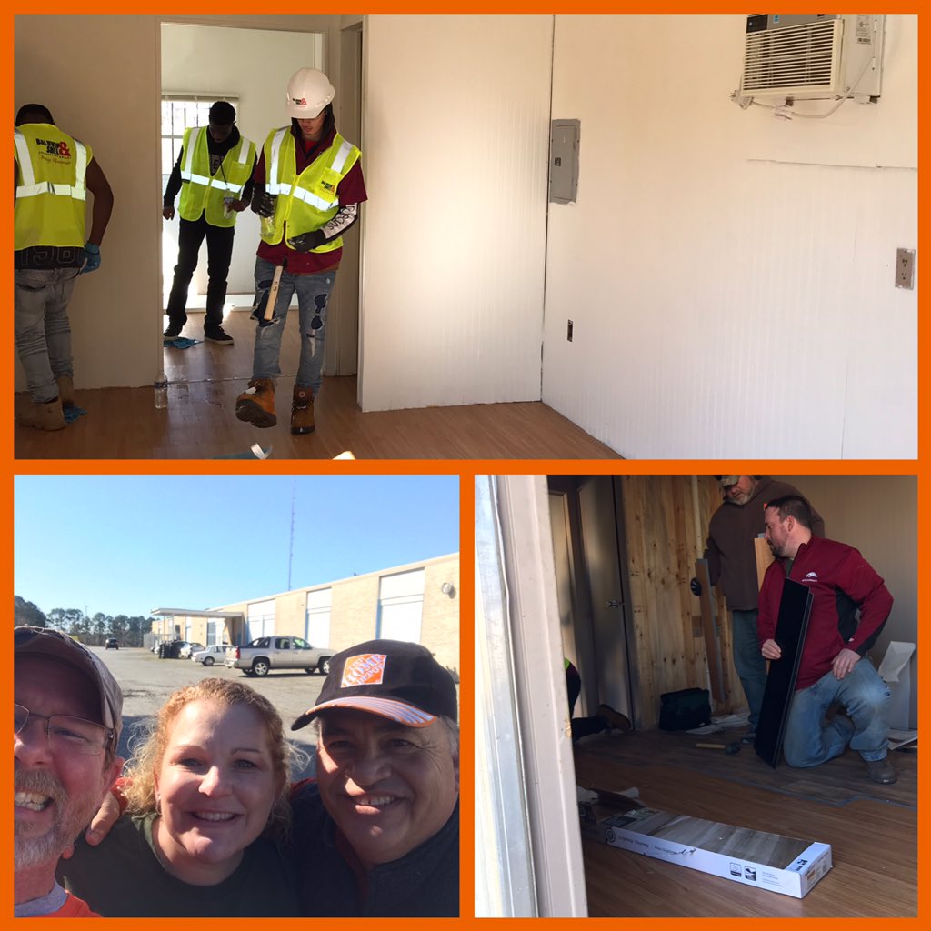 Little Rock School District Team Depot!! Always fun being mentors for our future leaders!! Painted, flooring and lots of sprucing up with our kids today!! <a href="/DaveRebtoy/">Dave Rebtoy</a> <a href="/FougereJames/">James Fougere</a> <a href="/paul_ganz/">paul ganz</a> <a href="/yvondajackson/">YvondaJackson-Orangelife</a> <a href="/Sean_D306/">Sean Nelson</a> <a href="/HomeDepot/">The Home Depot</a>