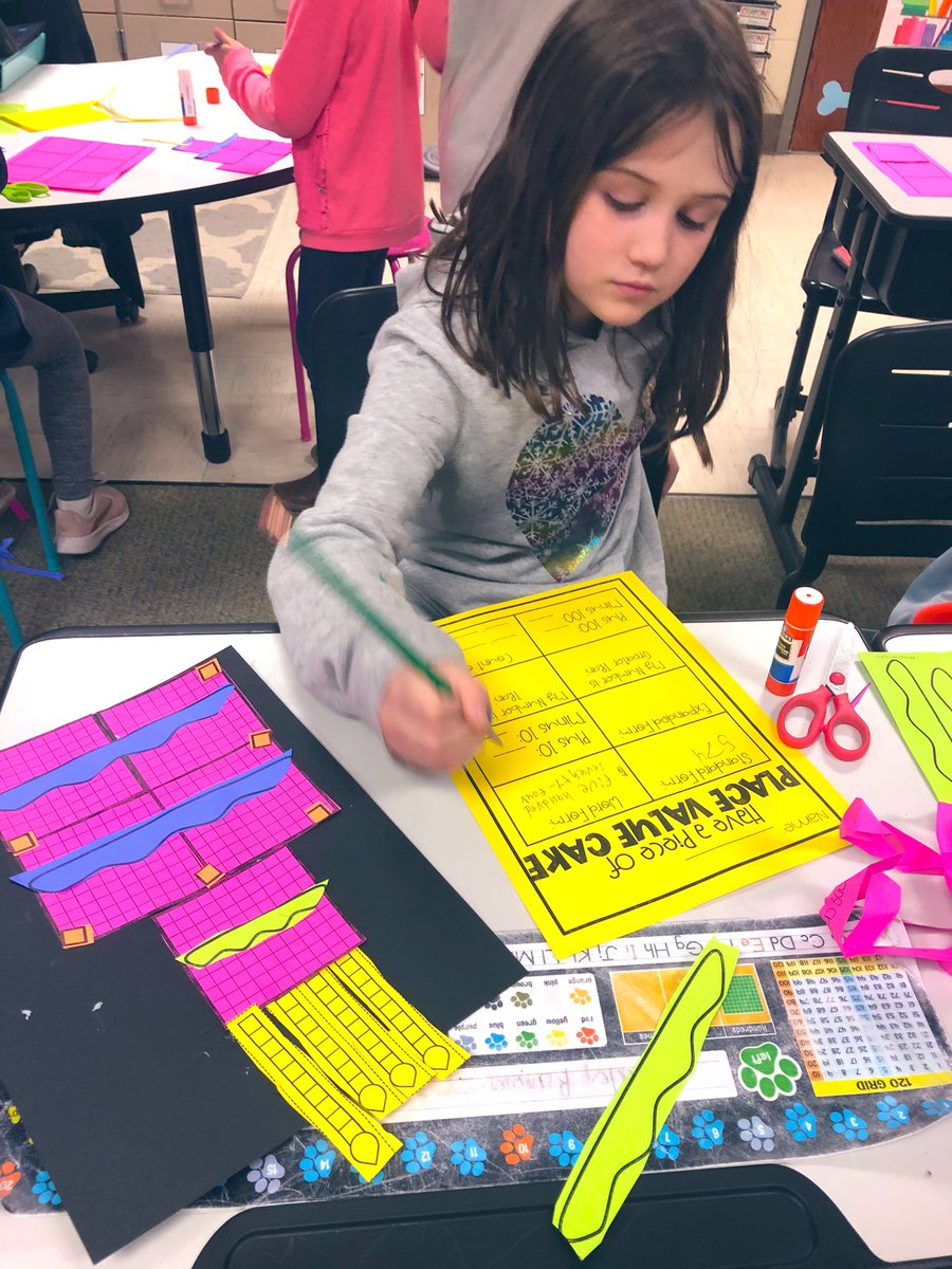mrsdevyn_wge's tweet photo. We’ve been having a Place Value Party this week to practice our 3-digit place value! What’s ANY party without cake?! 🎂 🐾 #WeLeadWGE https://t.co/621WoFhYMm