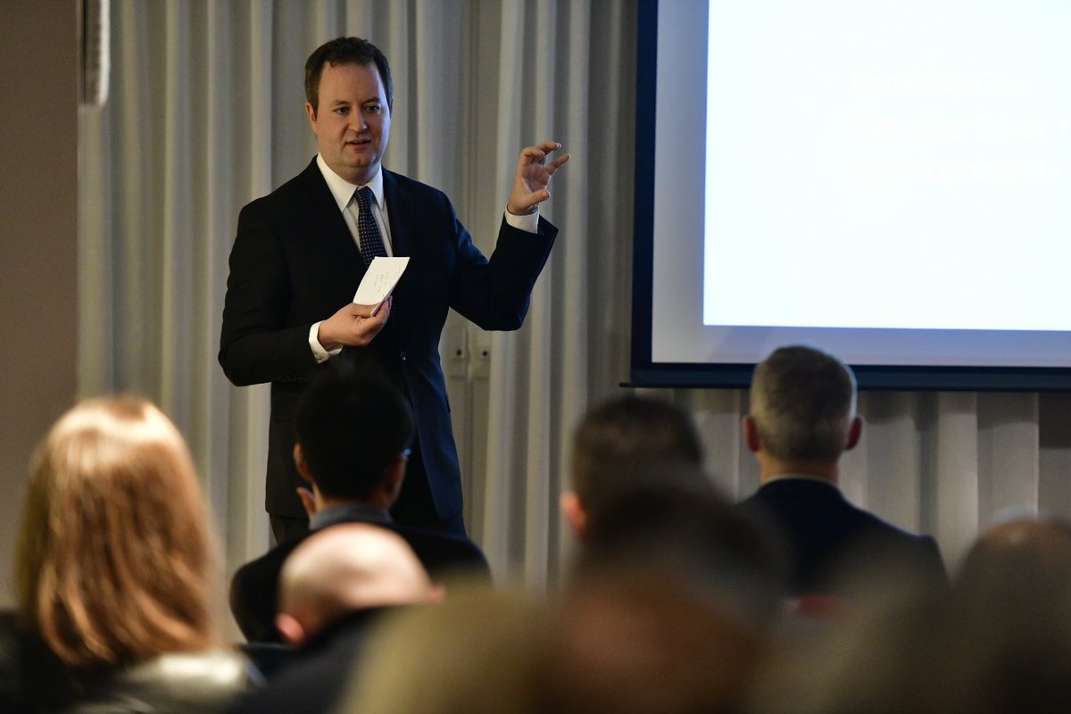 FansHBRLondon's tweet photo. HBR Executive Editor Dan McGinn introduces the HBR’s 10 Must Reads On Managing in a Downturn at the HBR Live event in London tonight: most companies wait and see until it is too late and the human response is as important to understand as the strategy. Photo thanks @FyfePhoto https://t.co/3esKHSRtgt