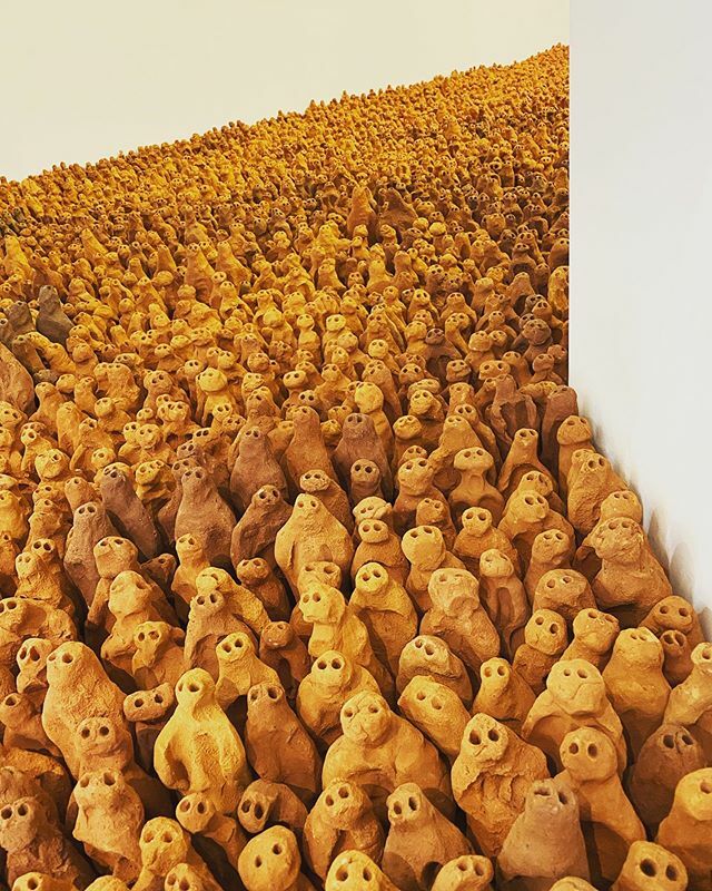 Got to visit Antony Gormley’s Field for the British Isles exhibit last weekend at @firstsitecolchester. There’s 40,000 of these little faces and represent every child and young person in Colchester. It took three days to set up, arranged in chalked out a… ift.tt/385UKC3