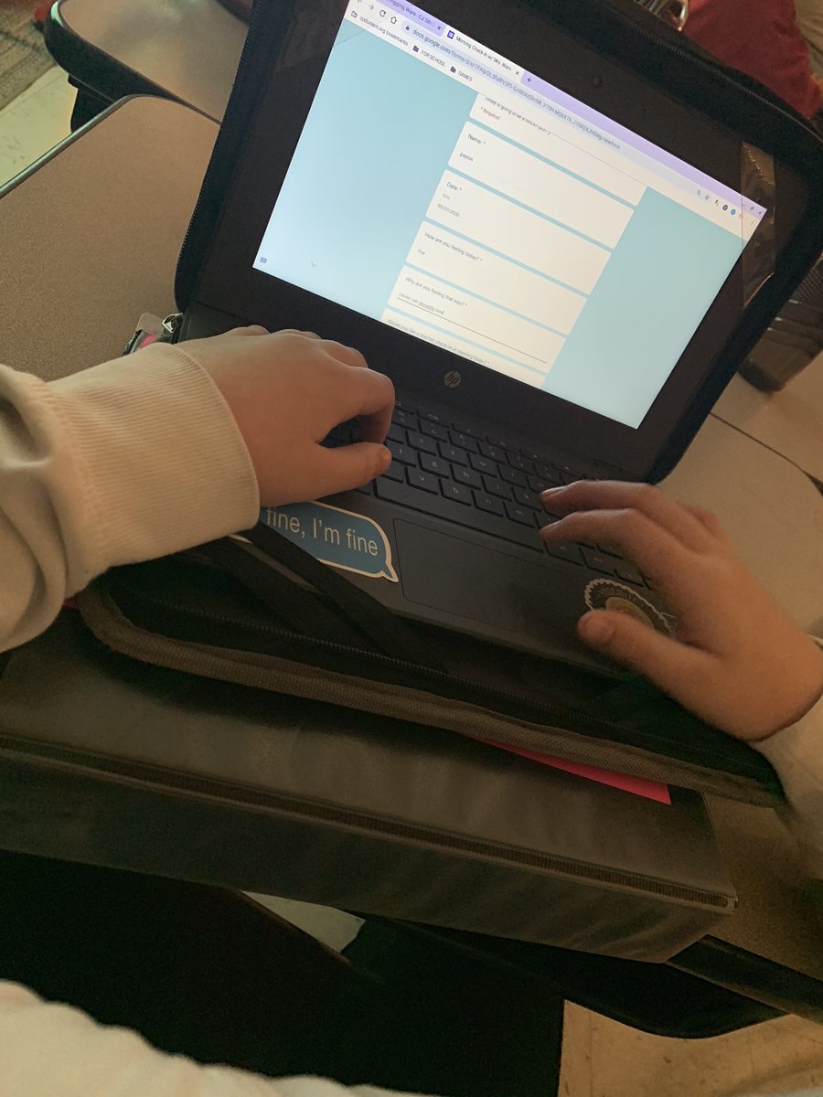 chelsanne22's tweet photo. Using a daily morning check-in Google Form allows me to see how my students are feeling each morning and allows us to create relationships to enhance learning in the classroom! #cjpassport #swcpassport @CJSchools #CJIntermediate #5thGrade https://t.co/IKQTMltwF5