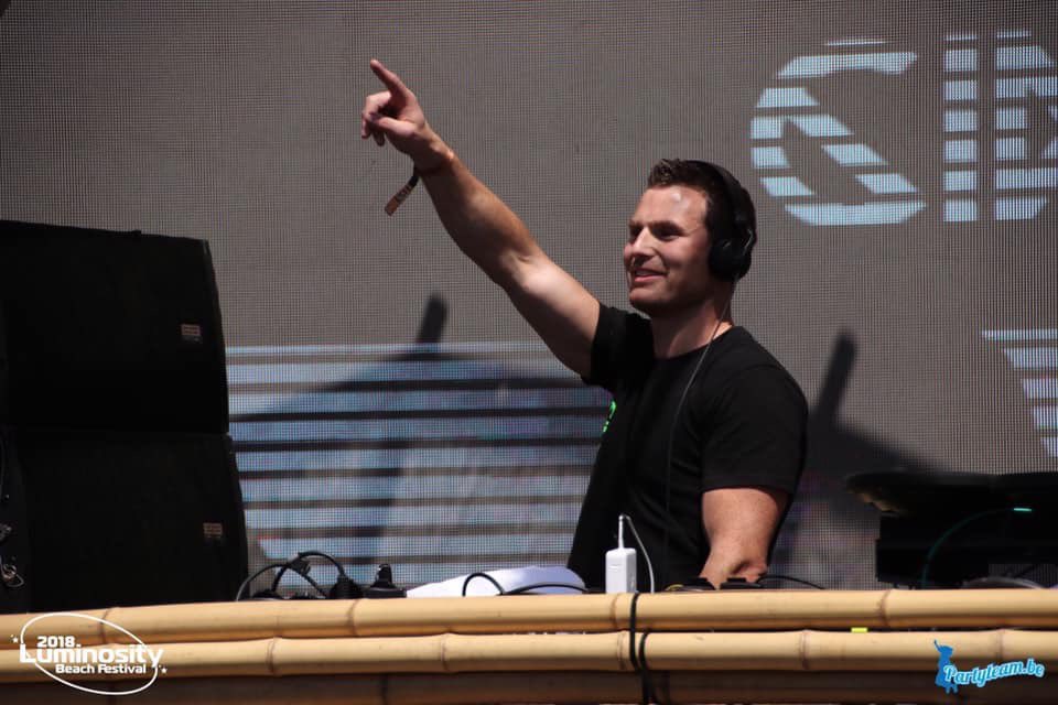 TranceFamilySF's tweet photo. 1 month away!
The Road to TFSFX begins with a special debut open to close set from @djciaranmcauley. Last year his closing set at #TFSF9 was so magical ❤️
Not many tier 2 tickets left and likely to sell out in advance ⚠️
OUR JOURNEY 🛣 https://t.co/pyshVtc4gB