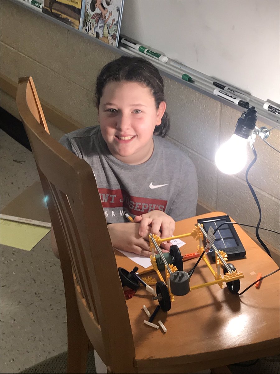 GuthElementary's tweet photo. Our STEM club is hard at work preparing for next week’s competition. We love the creativity and ingenuity! ⚙️🐊@PSD_Gears_up @PennridgeSD https://t.co/Q6kK4MKqOM