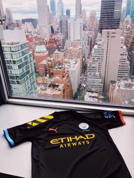 🚨NEW GIVEAWAY🚨

To celebrate our win in Madrid, we're gifting one away kit -- with your choice of Cup printing for goal-scorers <a href="/gabrieljesus33/">S E Palmeiras</a> or @DeBruyneKev! 

🇺🇸 and 🇨🇦, RT and follow back to enter and we'll draw a random winner.

Contest closes at 11 am Sun., Mar. 1!