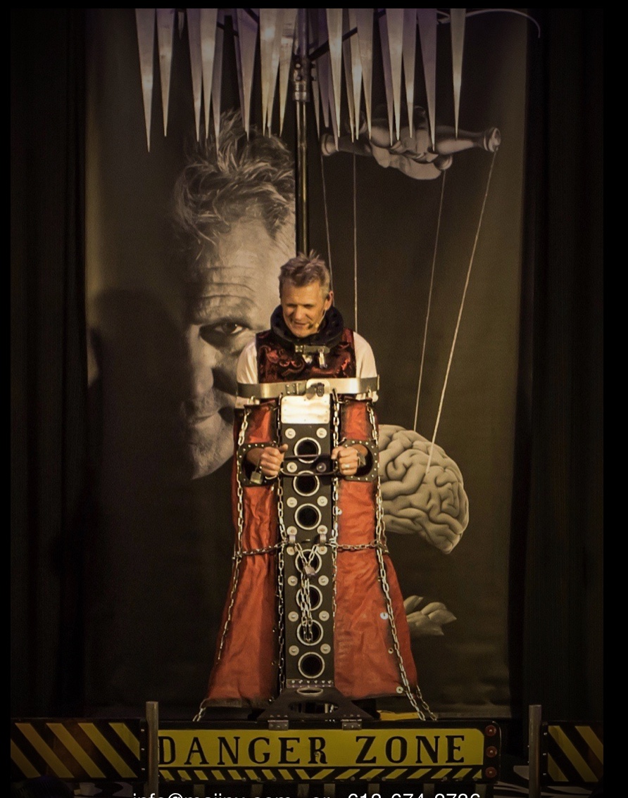 Majinxillusions's tweet photo. Preparing to pull off the strangest escape of my career! THE COCOON!  I have to read minds to liberate myself.  Part of a thrilling evening of mentalism at Casa Loma starting on the 9th of April!  #Casaloma #Magic #Majinx #Mentalism #Entertainment #magician https://t.co/TCjrQv0Nks